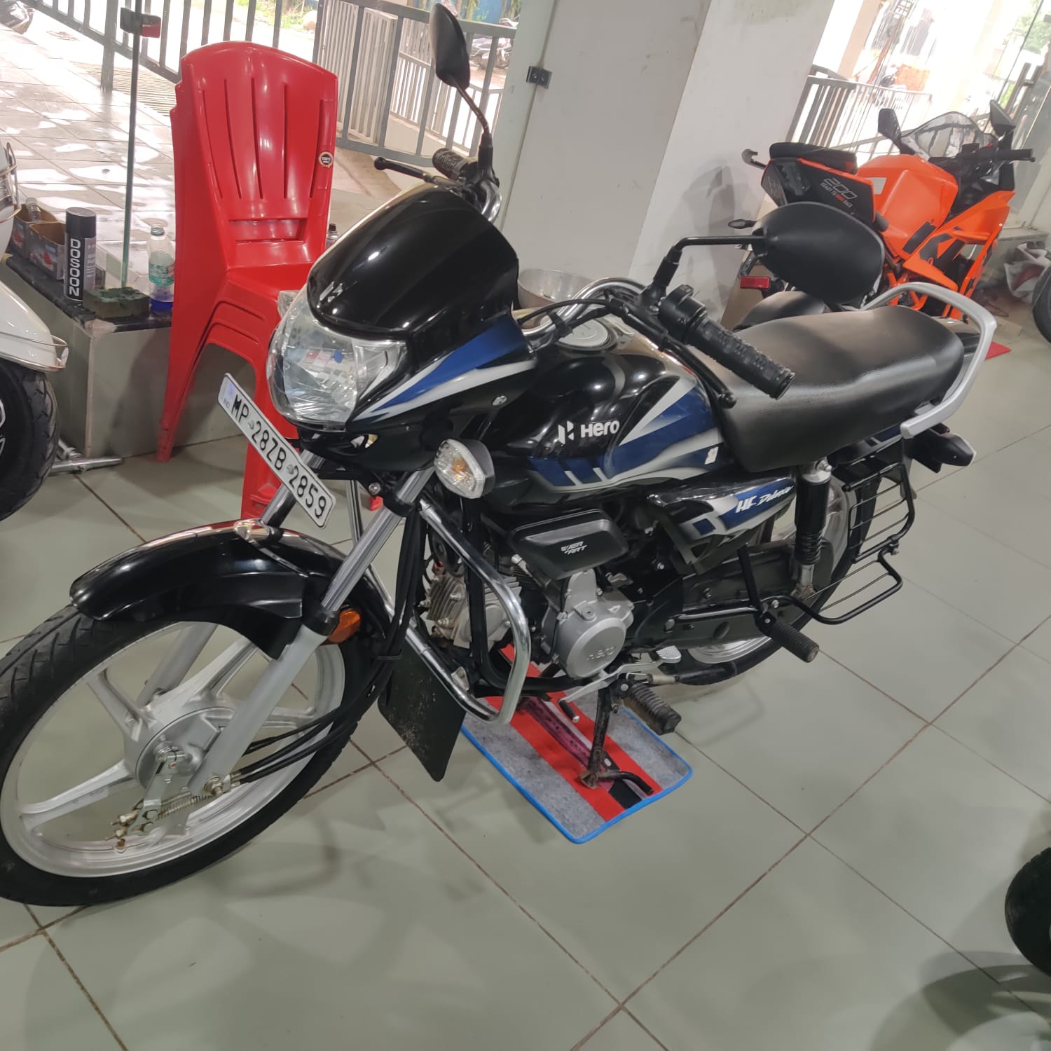 Satkar Hero Sure Buy Second Hand Hero Deluxe Black in Chhindwara Reliable Affordable